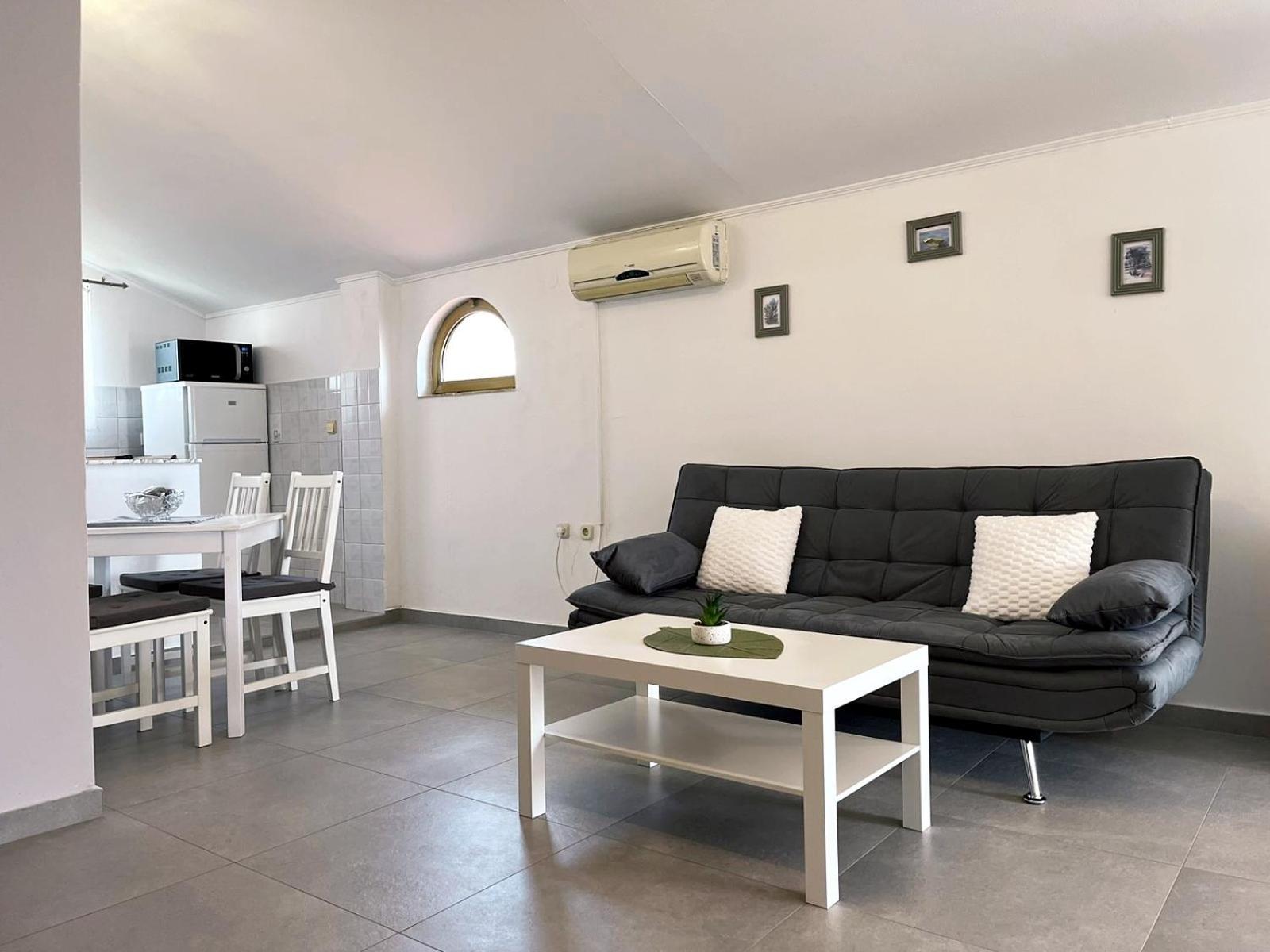Lero Apartment Banjol Bagian luar foto