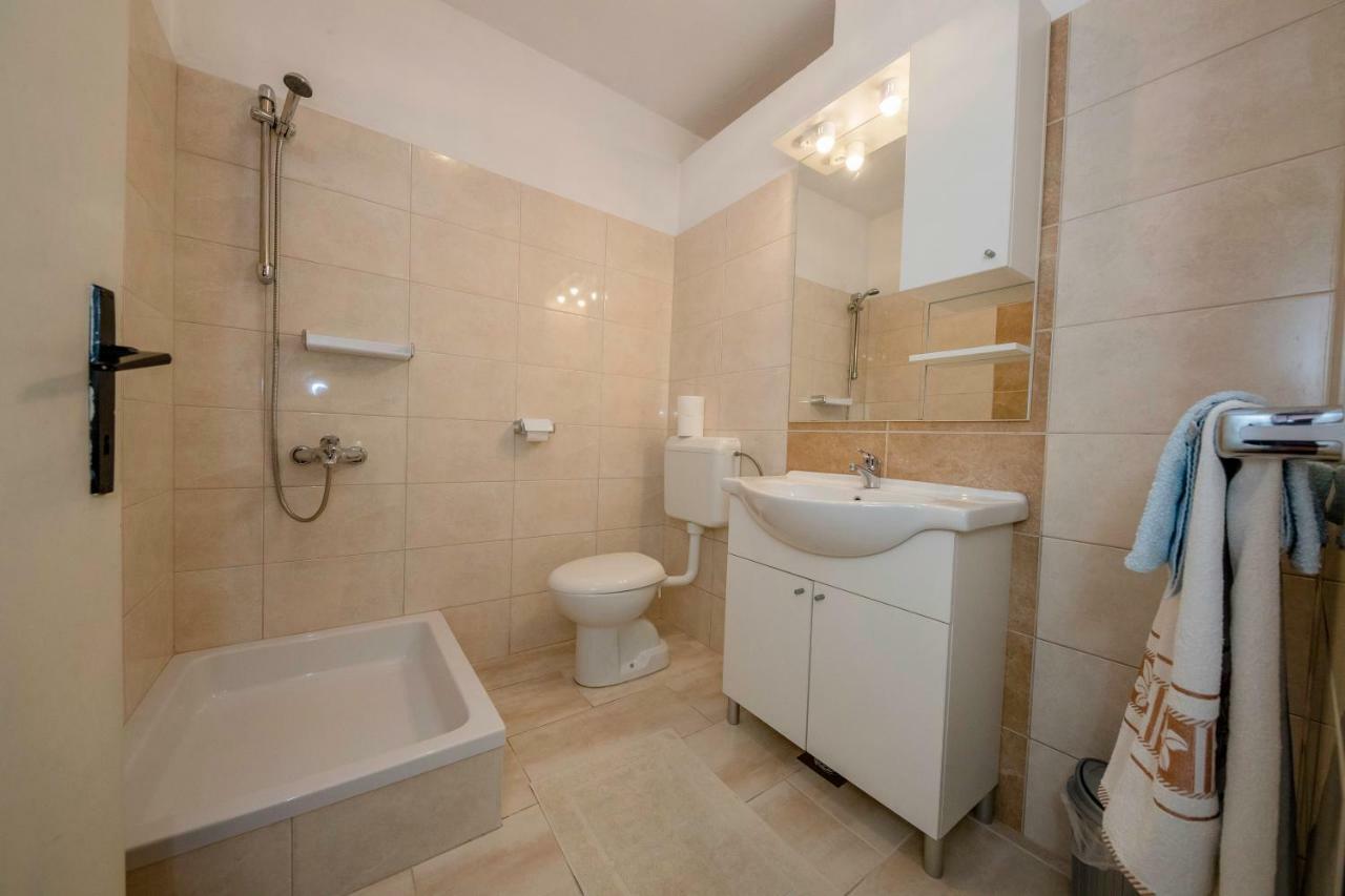 Lero Apartment Banjol Bagian luar foto